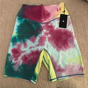 NWT balance Athletica cloud tie dye biker shorts size XL